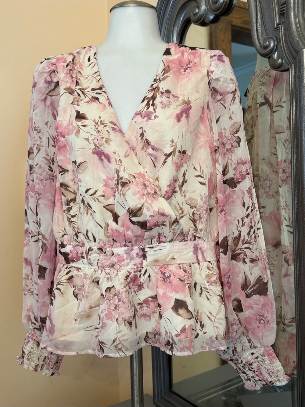 *flaw Express Large NWT Pink Floral Wrap Peplum Blouse